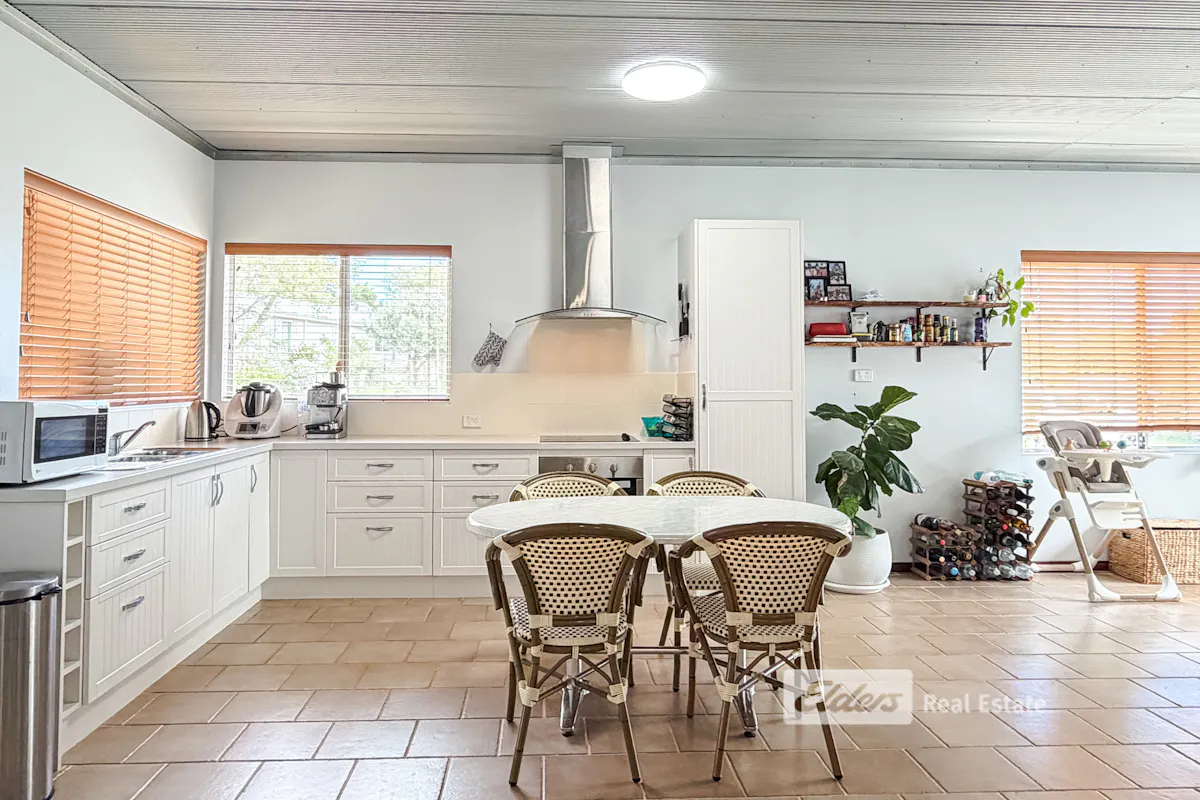 18A Emma Street — photo 3 of 30