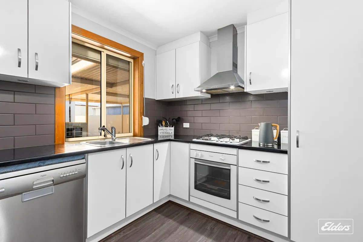 5 Ebert Street — photo 6 of 22