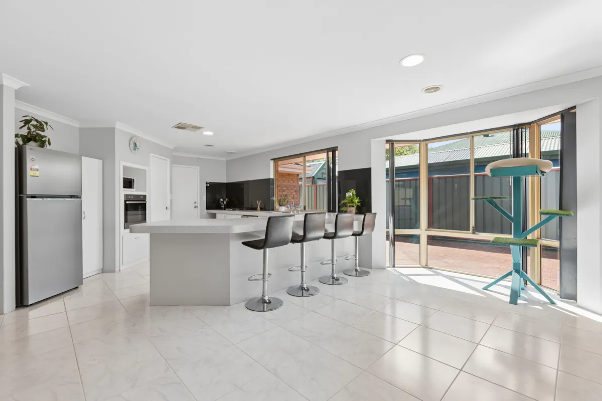 60 San Sebastian Boulevard — photo 2 of 30