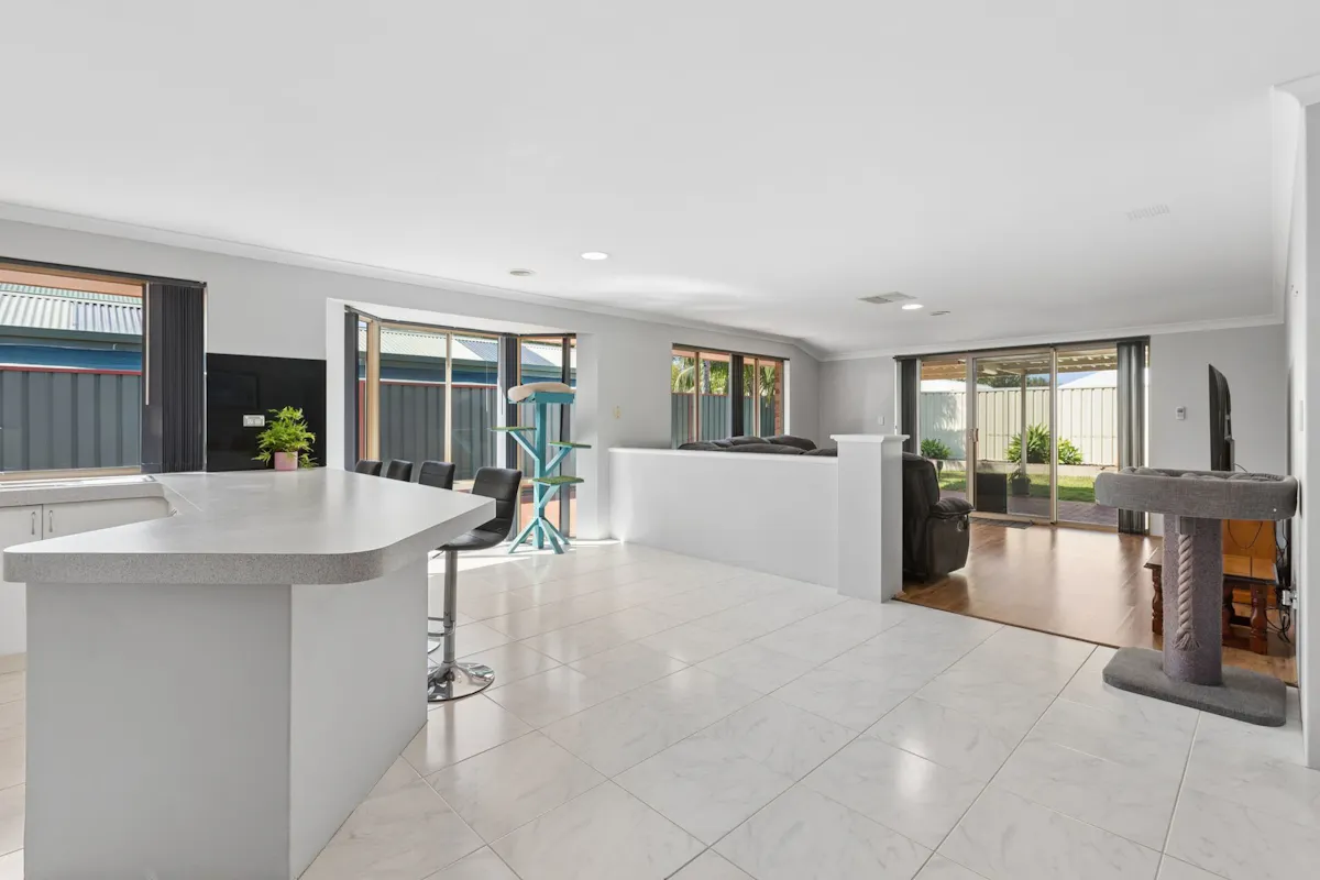 60 San Sebastian Boulevard — photo 6 of 30