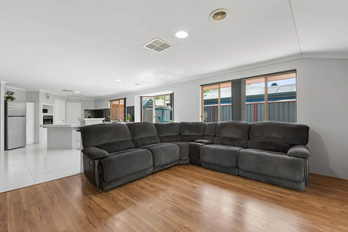 60 San Sebastian Boulevard — photo 9 of 30