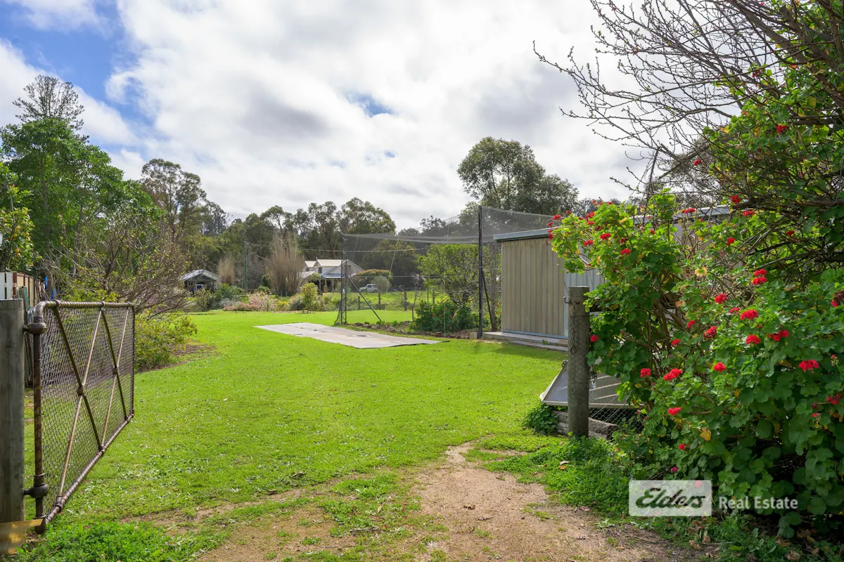 166 South Western Highway — photo 3 of 8