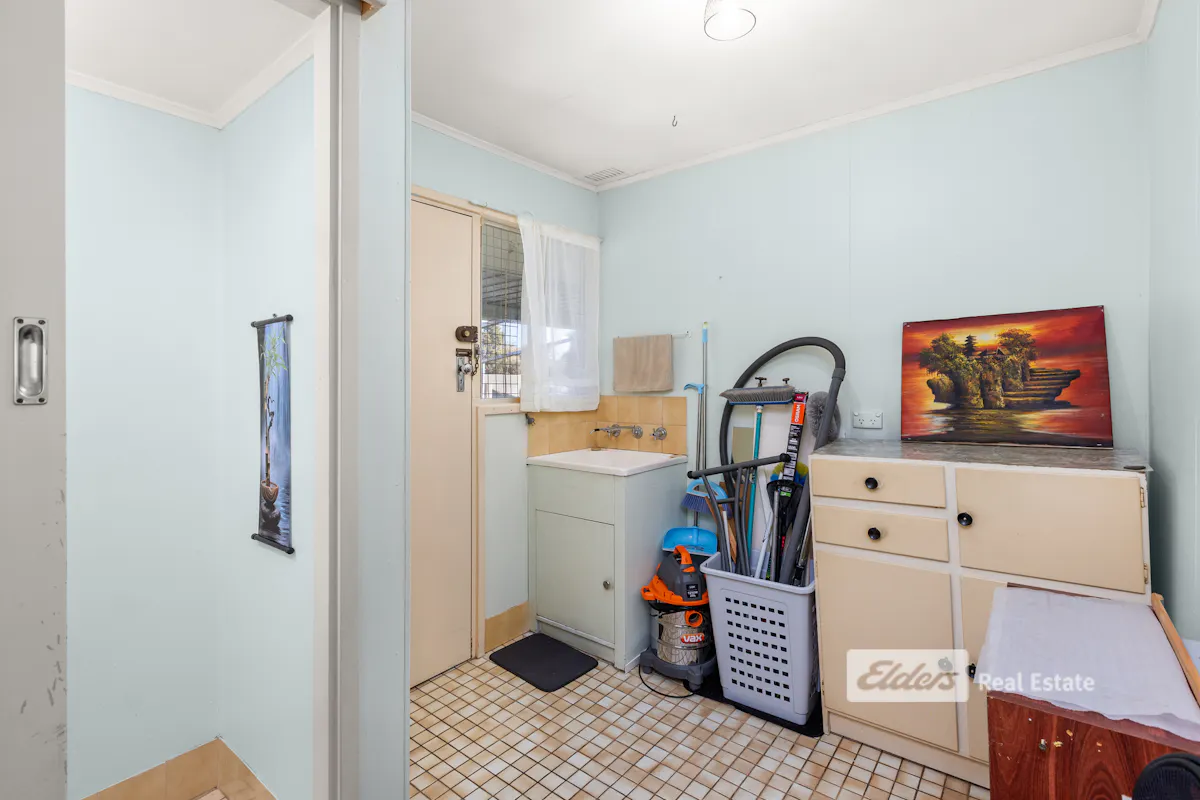 216 Atkinson Street North — photo 15 of 21
