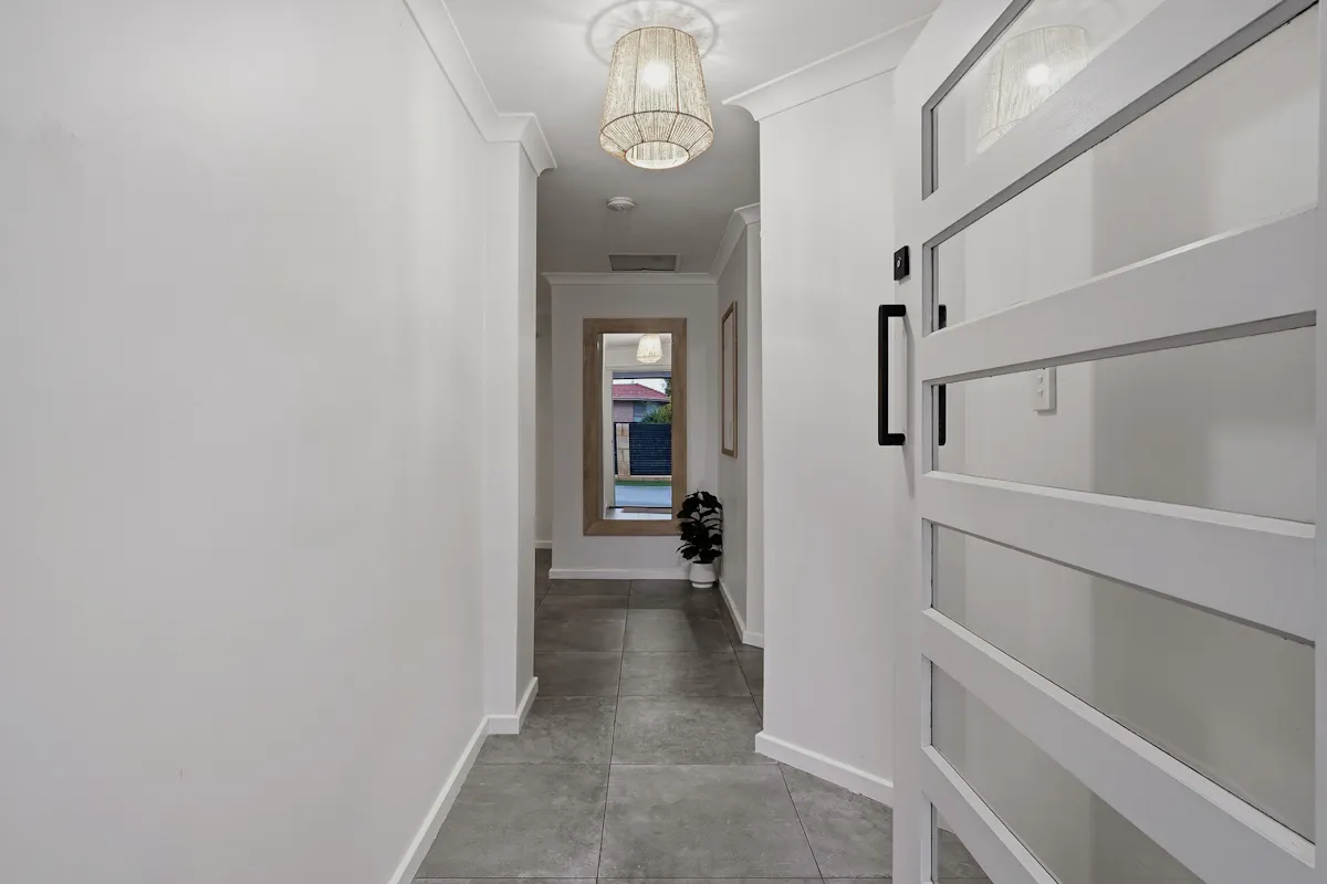 28 Yanrey Street — photo 5 of 30