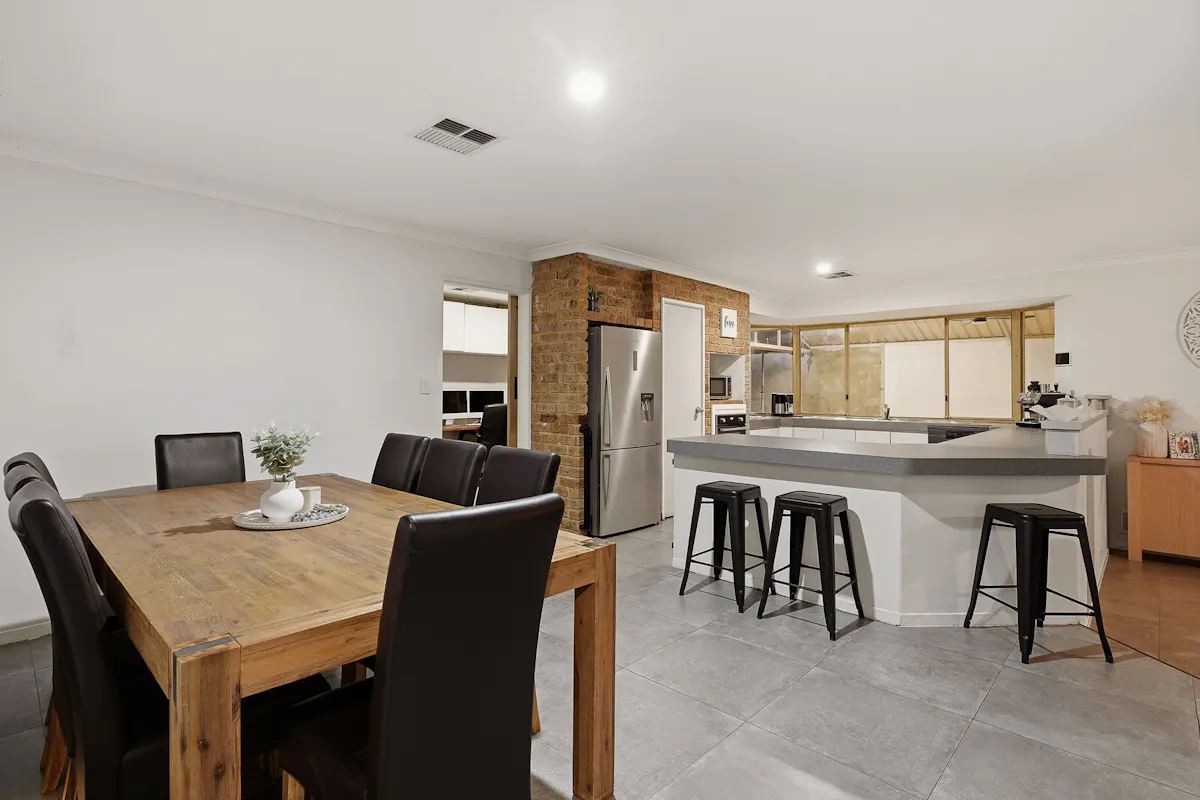 28 Yanrey Street — photo 13 of 30