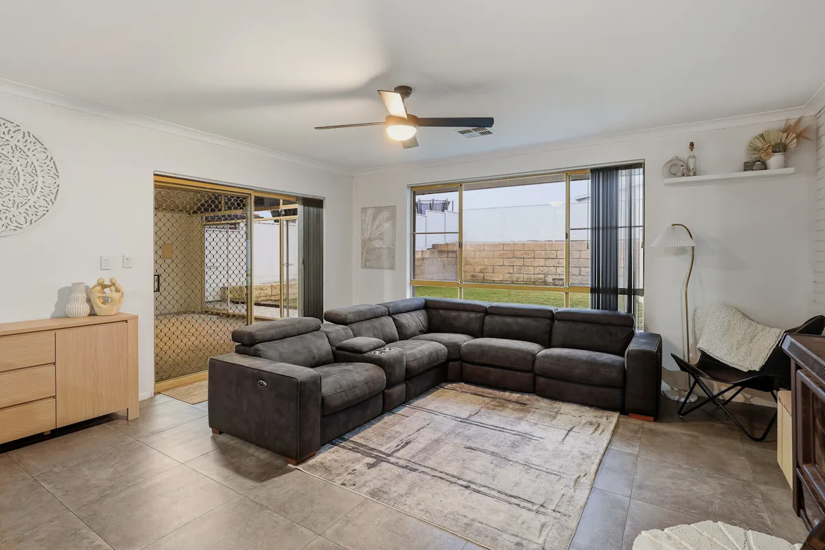 28 Yanrey Street — photo 18 of 30