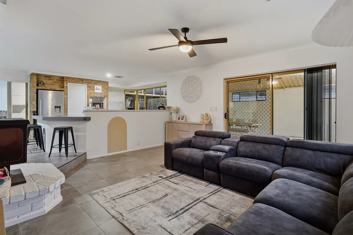 28 Yanrey Street — photo 19 of 30