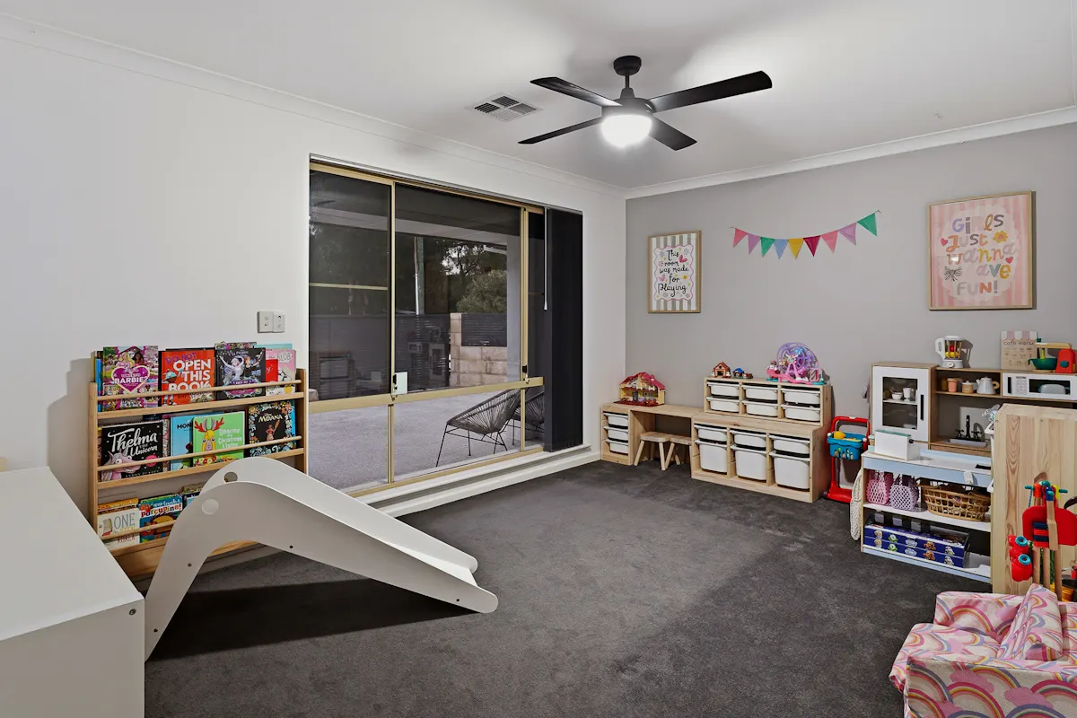 28 Yanrey Street — photo 7 of 30