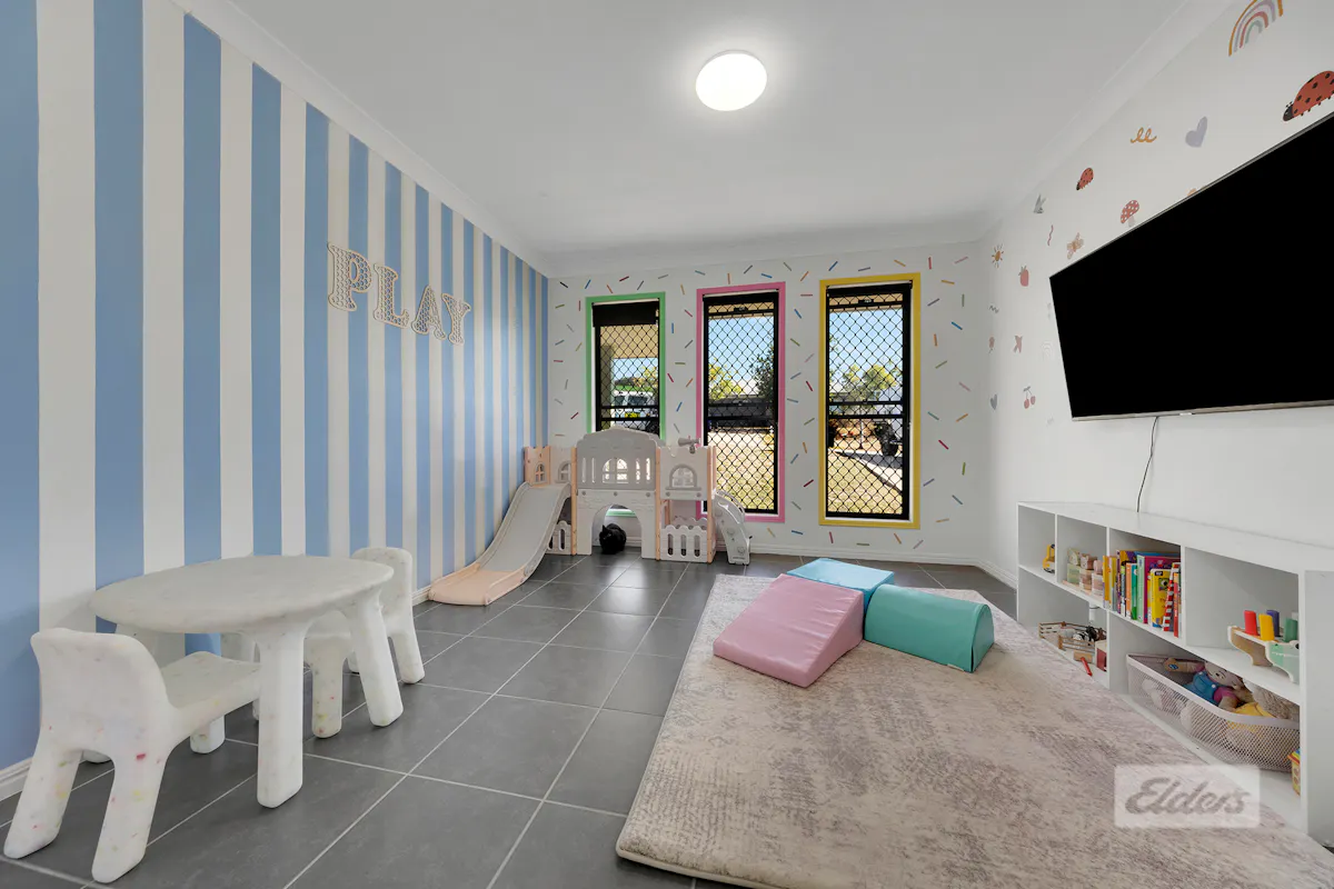 21 Woodland Court — photo 7 of 16