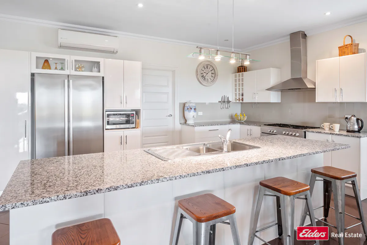 24 Catherine Gibson Way — photo 13 of 30