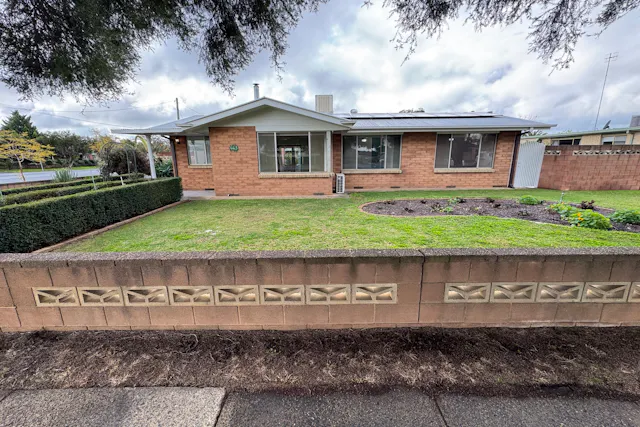463 Sloane Street — photo from Elders Rural Real Estate Deniliquin