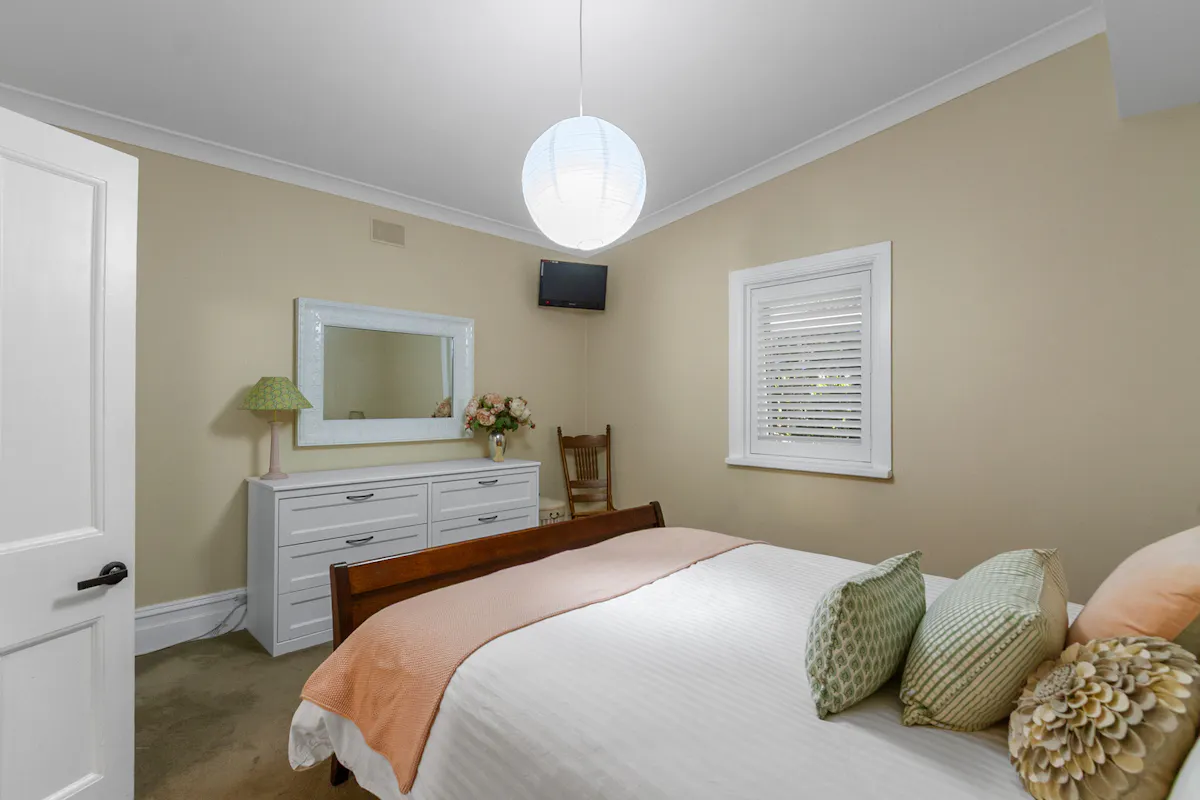 8 Houghton Street — photo 19 of 30