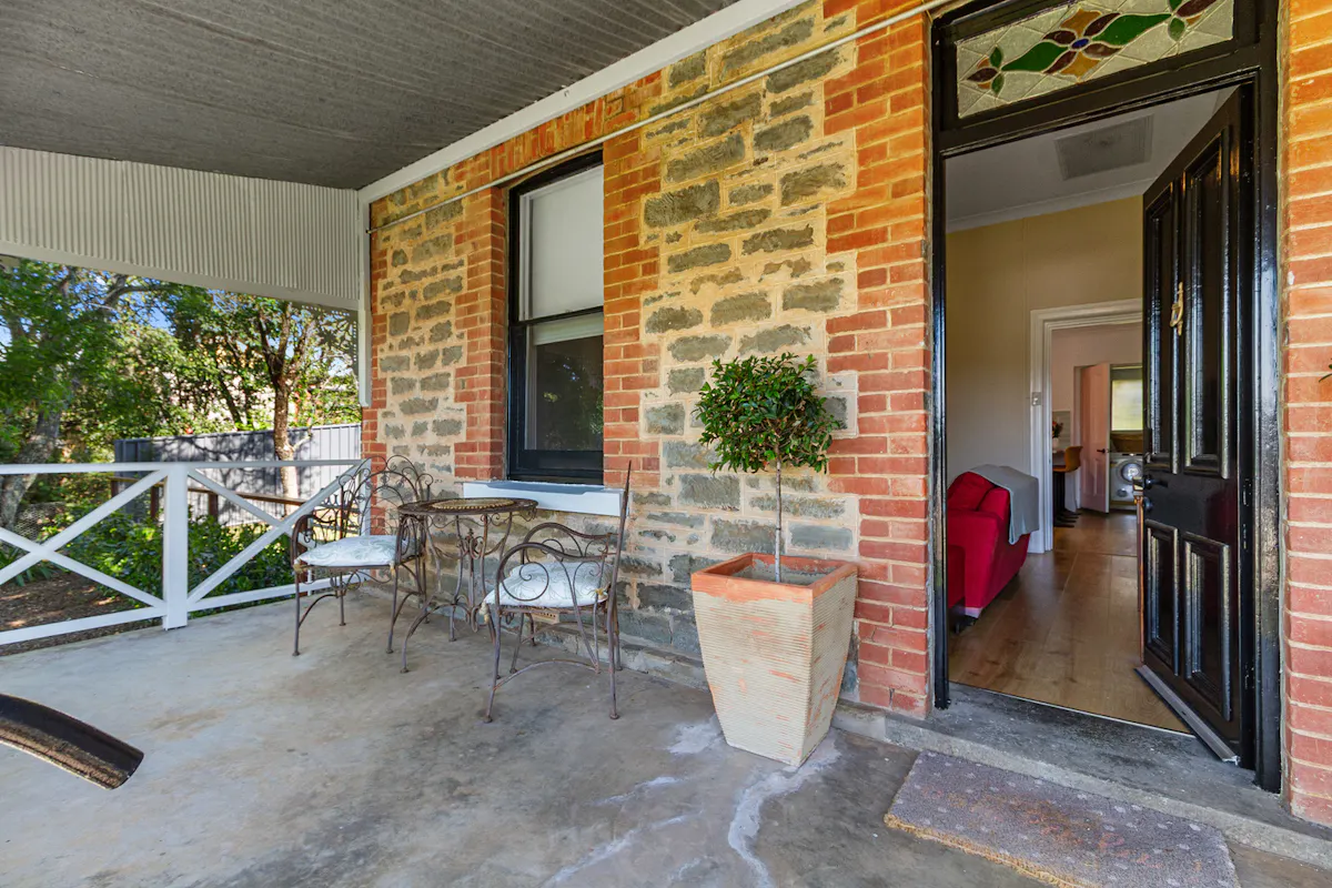 8 Houghton Street — photo 8 of 30