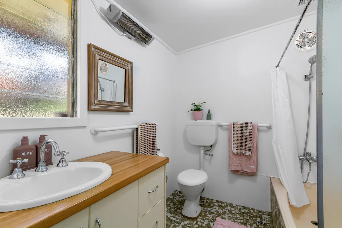 8 Houghton Street — photo 23 of 30