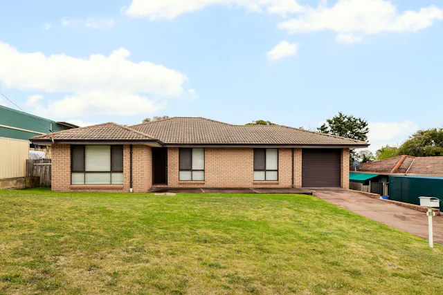 10 Knight Street — photo from Elders Real Estate South West