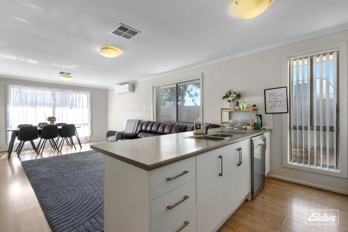 256 Cartledge Avenue — photo 4 of 19