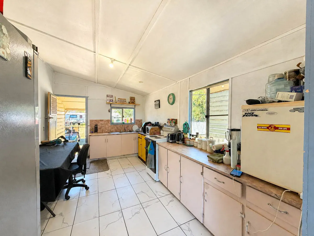36 Jimbour Street — photo 2 of 10