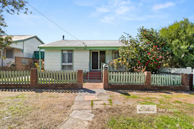 22 Clifton Street — photo from Elders Real Estate South West