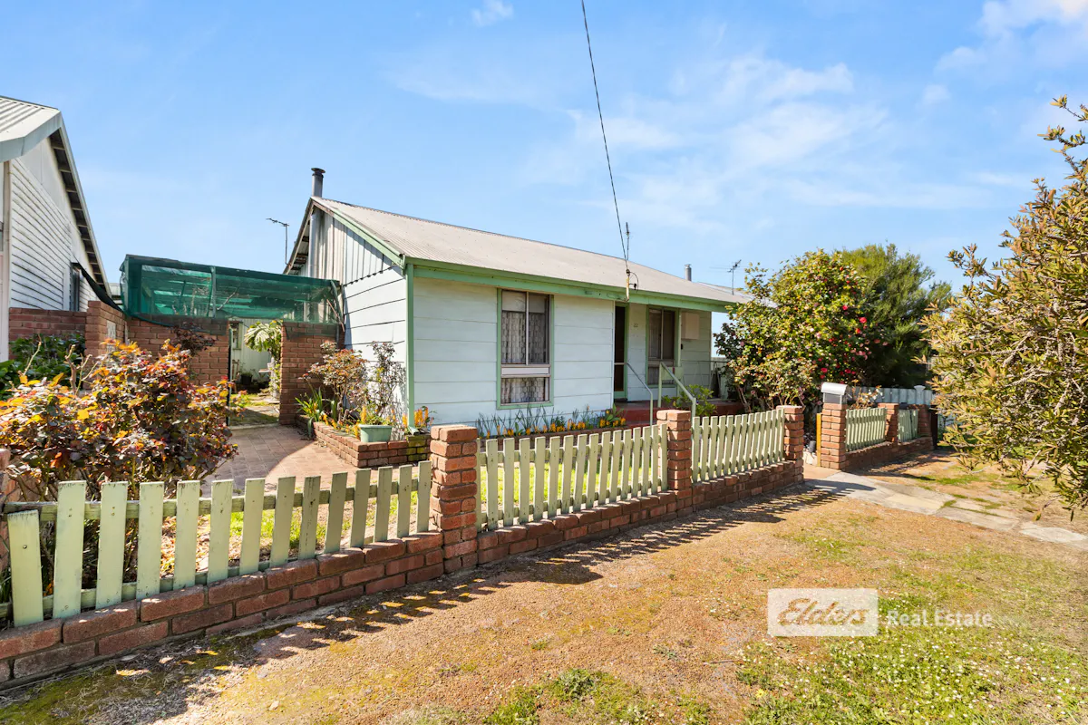 22 Clifton Street — photo 2 of 21