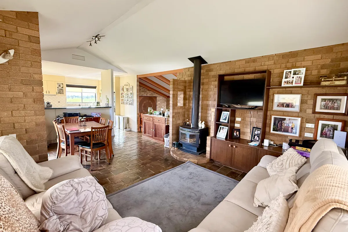 47 Lawson Syphon Road — photo 12 of 30