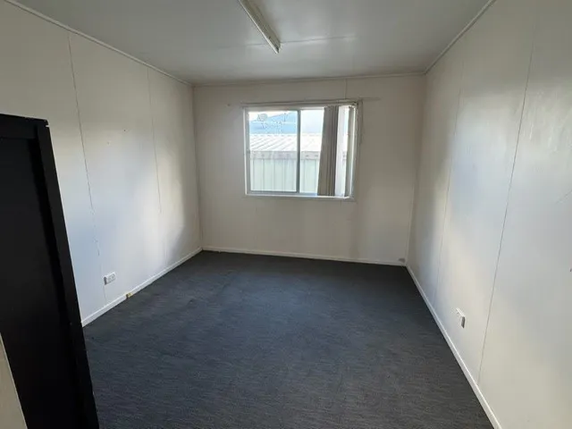6 Naughtin Street — photo 6 of 15