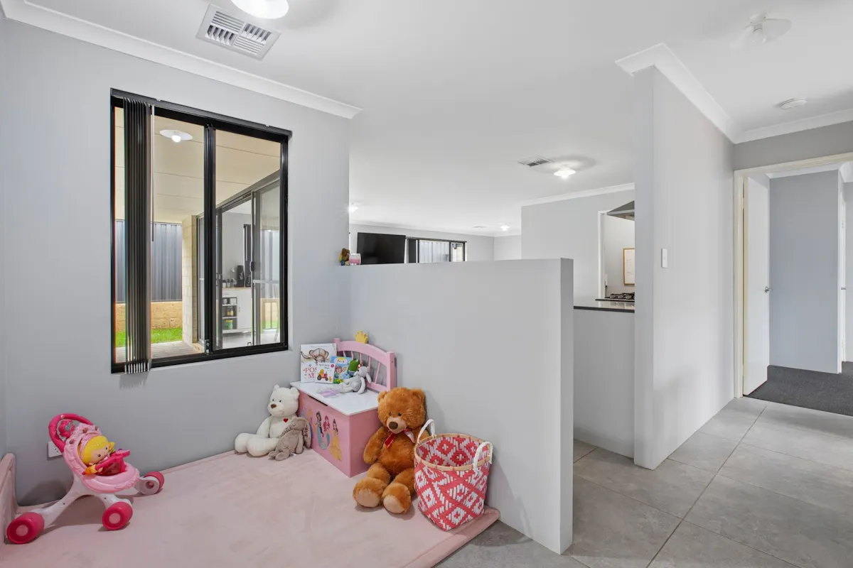 27 Candela Parkway — photo 12 of 27
