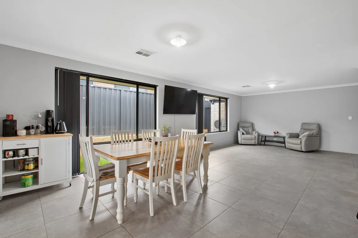 27 Candela Parkway — photo 4 of 27