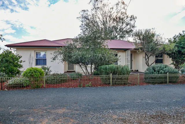 21 & 22 Trenaman Crescent — photo from Elders Real Estate Riverland