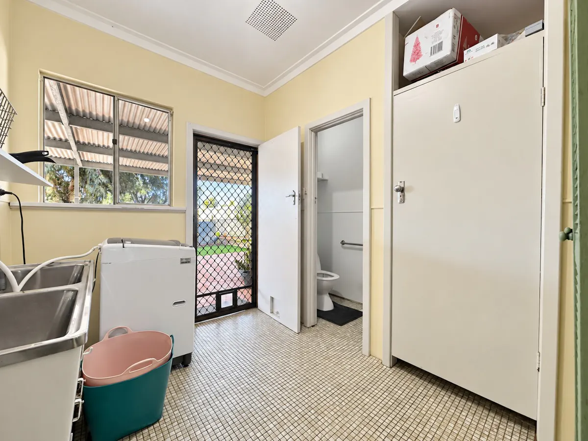 3 Sydney Hall Way — photo 12 of 14