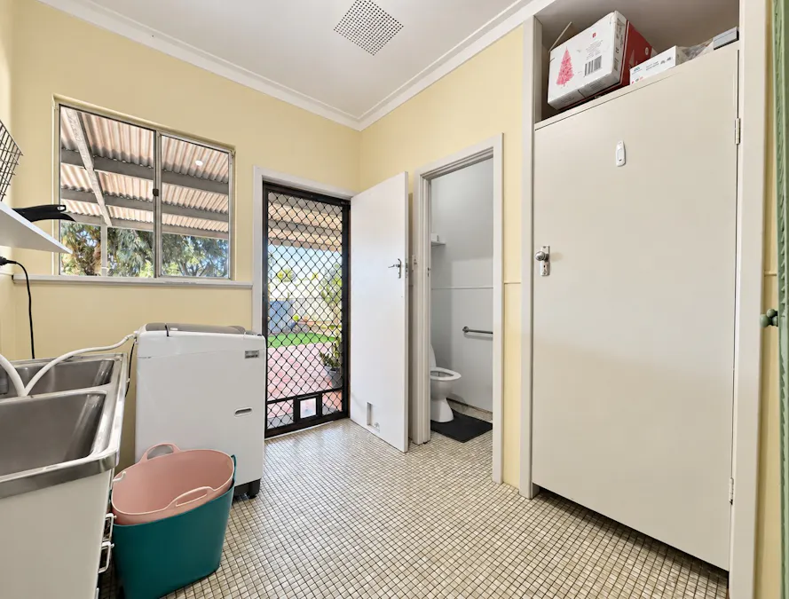 3 Sydney Hall Way, Narrogin, WA, 6312 - Image 12