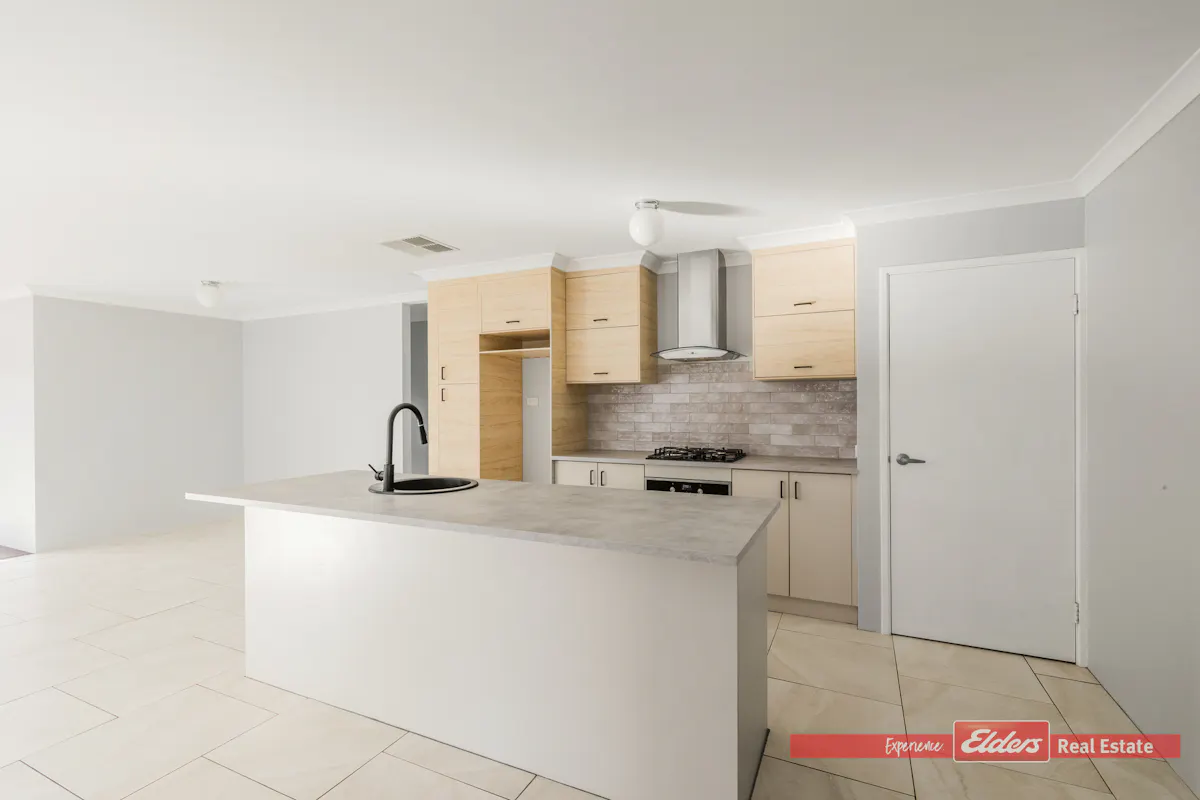 3 Maiden Way — photo 10 of 23