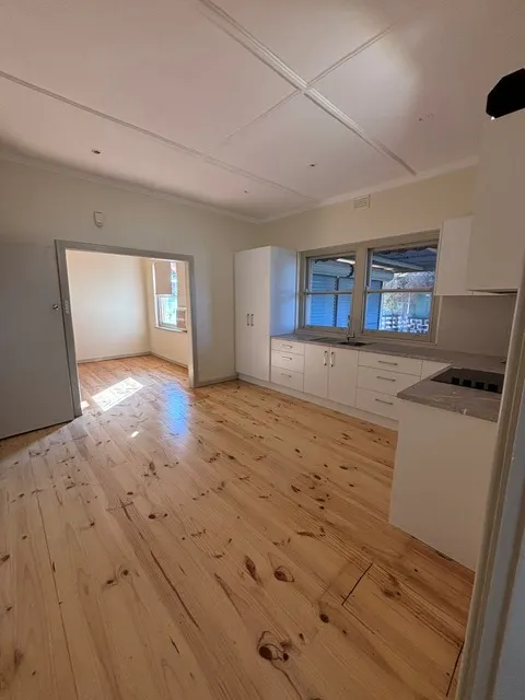 40 Edith Street — photo 3 of 10
