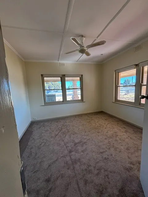 40 Edith Street — photo 7 of 10