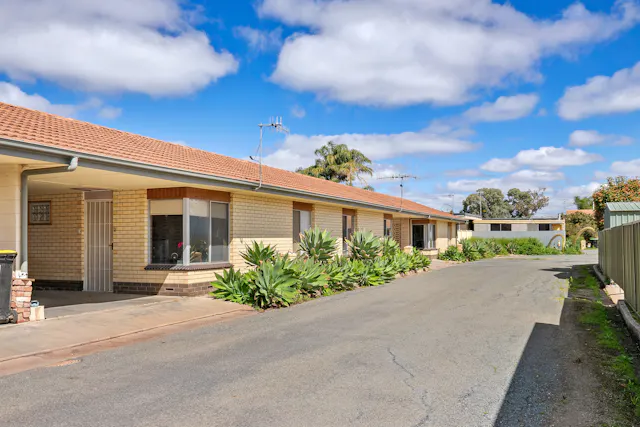 2/165 Eighteenth Street — photo from Elders Real Estate Riverland