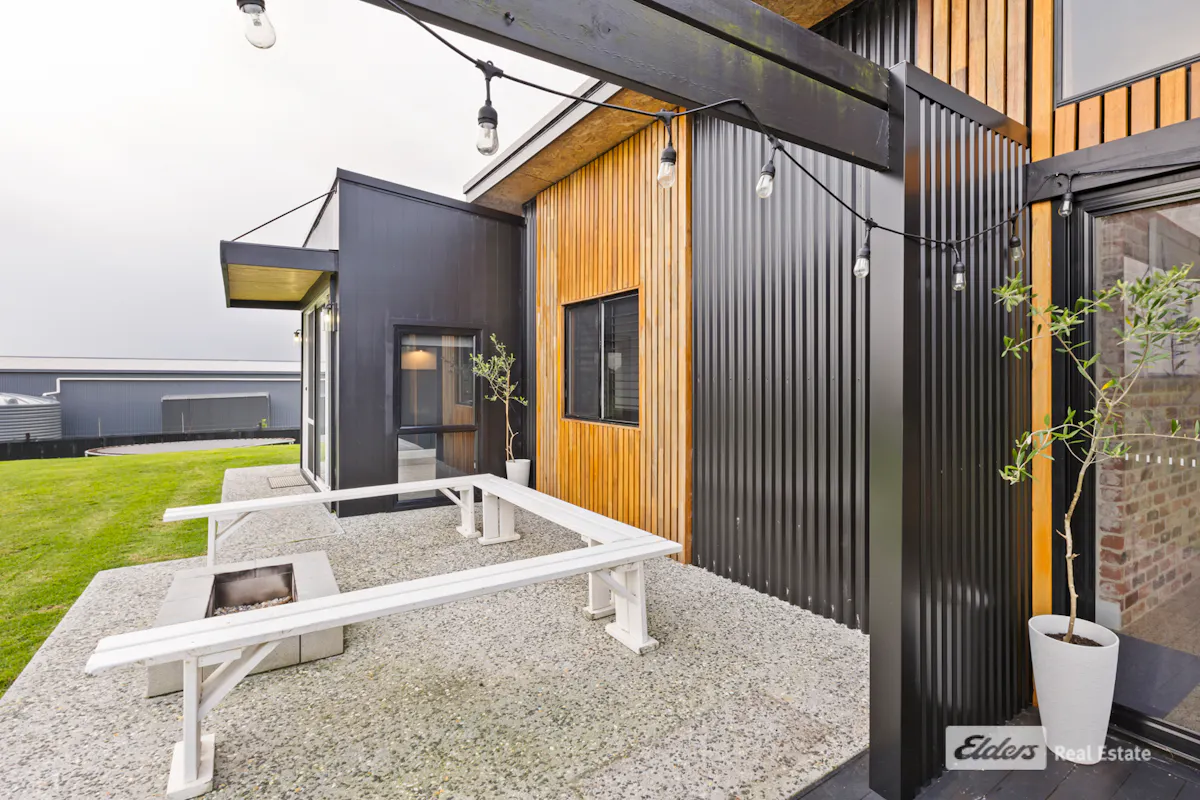 122 Ajana Drive — photo 27 of 30