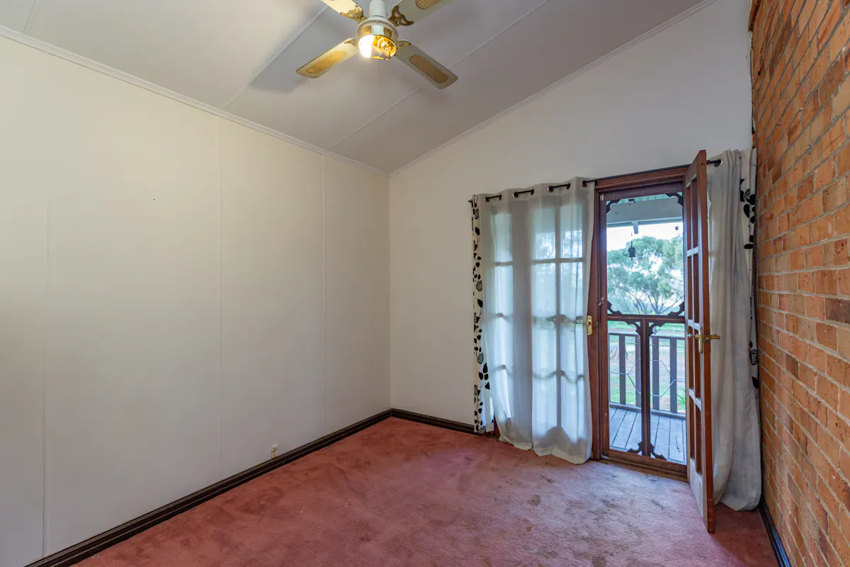 692 Julimar Road — photo 5 of 19