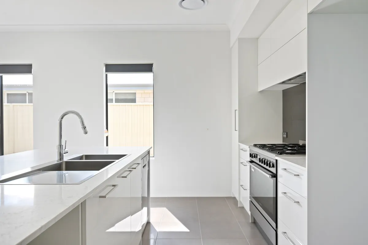 19 Kingston Drive — photo 3 of 11
