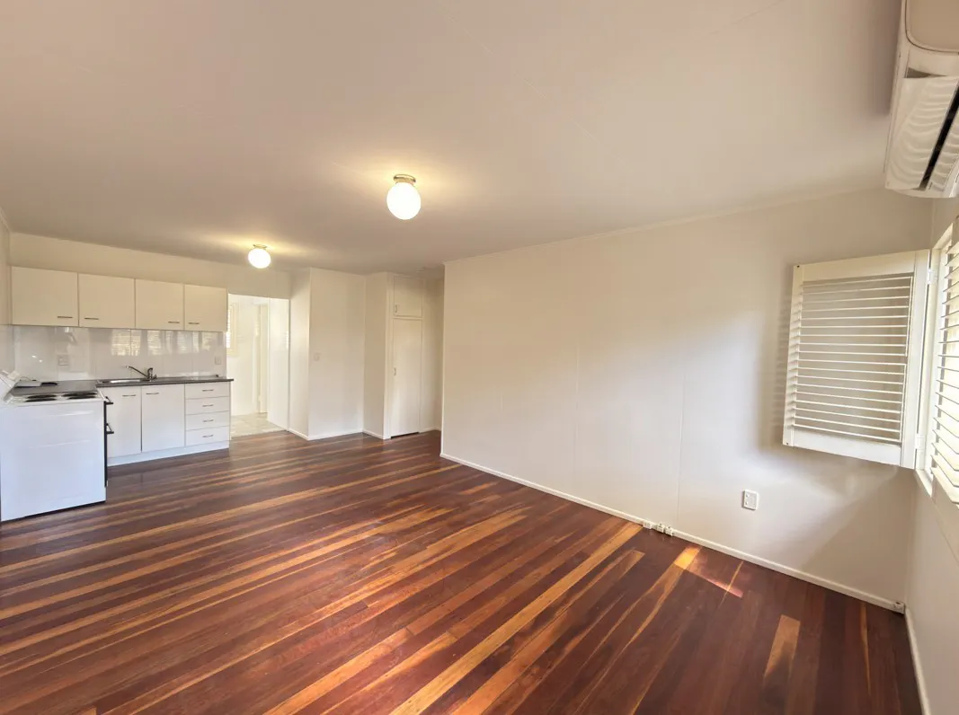 2/2 Callaghan Street — photo 2 of 14