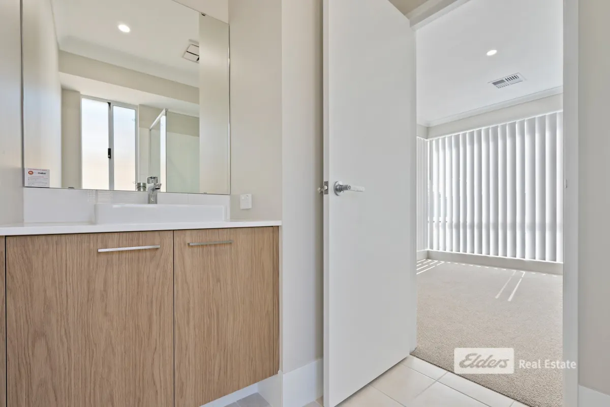 24 Neslite Road — photo 6 of 11