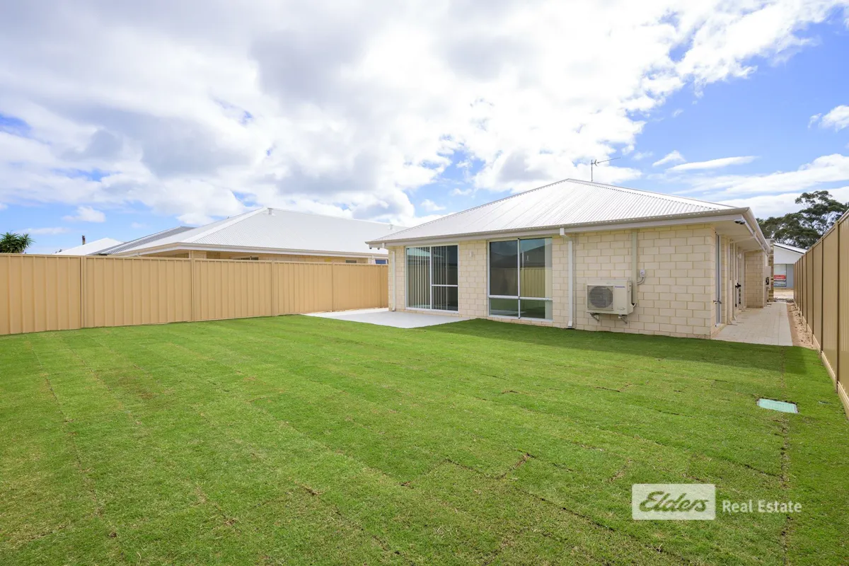 24 Neslite Road — photo 10 of 11