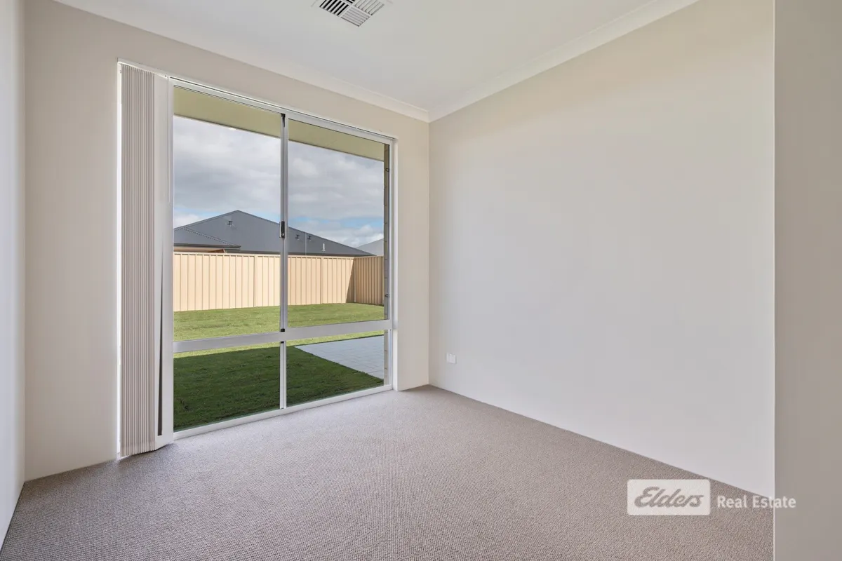 24 Neslite Road — photo 7 of 11