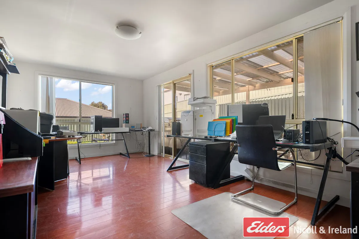 10 Blaxland Drive — photo 7 of 18