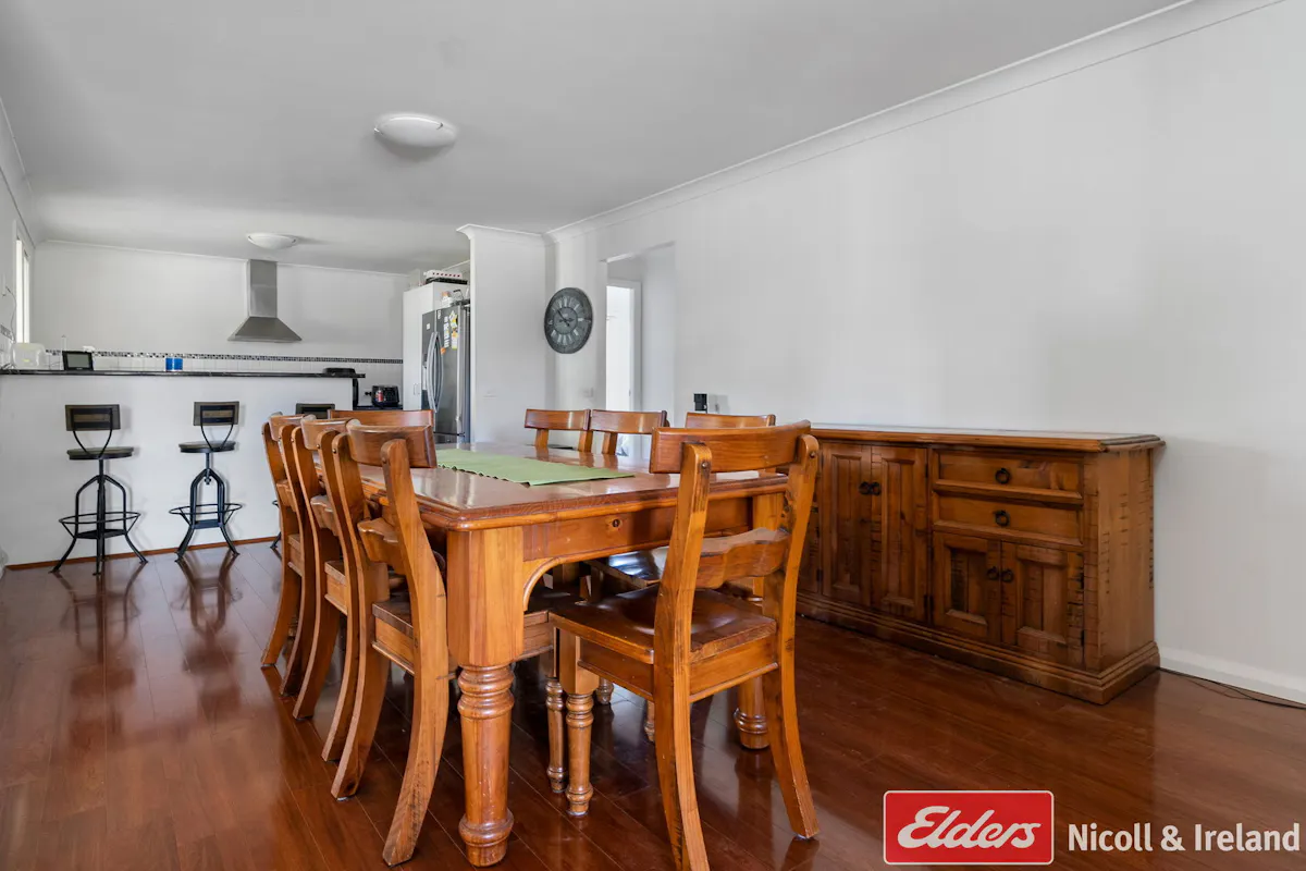 10 Blaxland Drive — photo 6 of 18