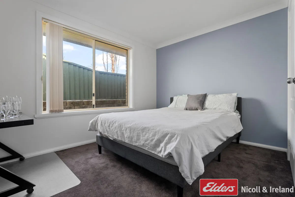 10 Blaxland Drive — photo 10 of 18