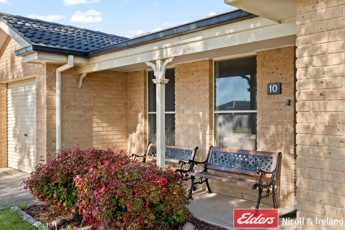 10 Blaxland Drive — photo 18 of 18