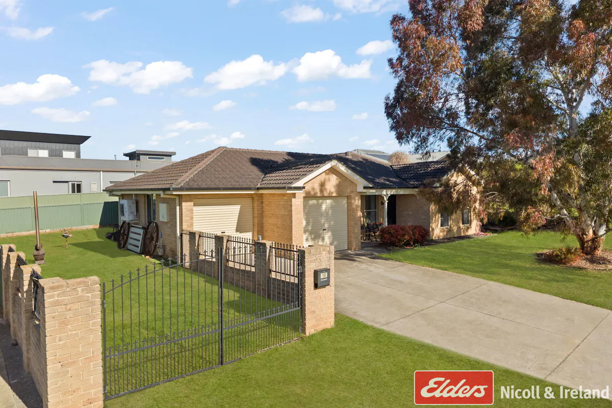 10 Blaxland Drive — photo 15 of 18