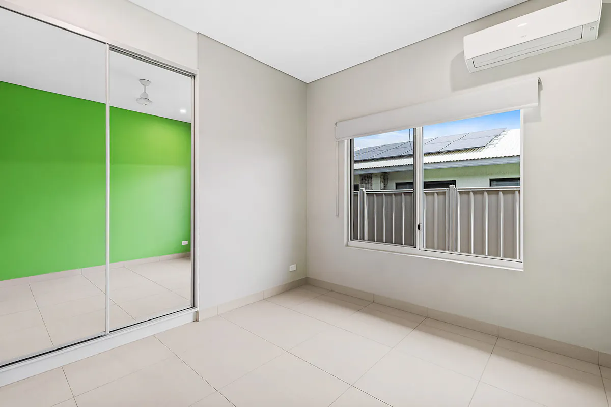 13 Whitegum Crescent — photo 7 of 11