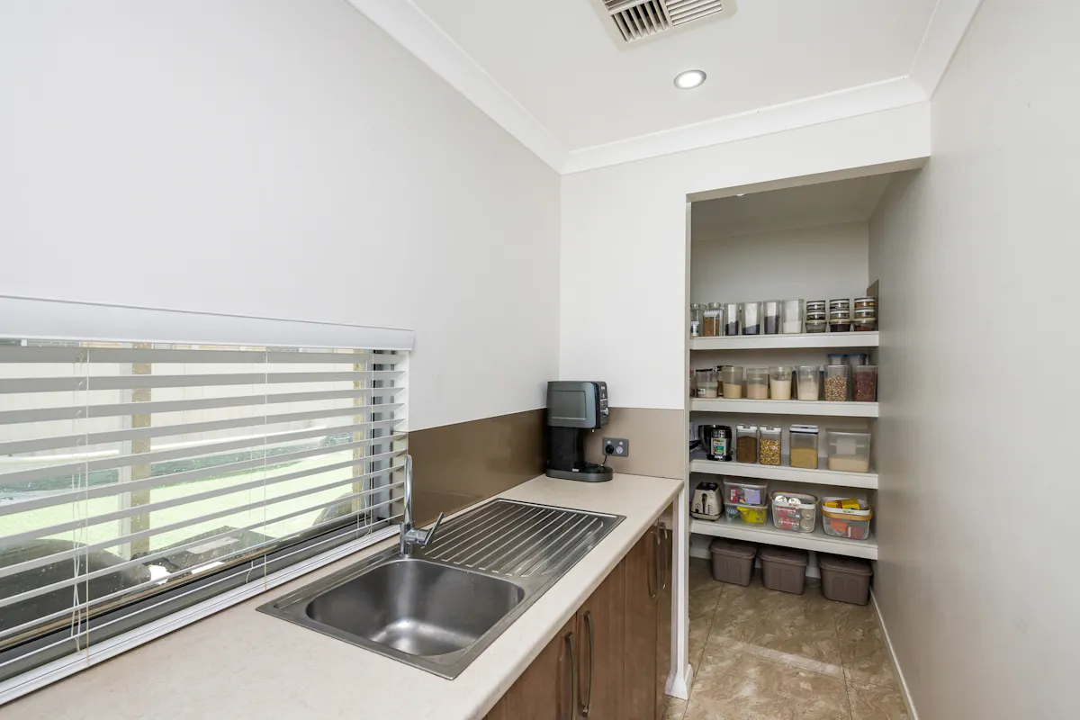 17 Golf Crescent — photo 10 of 30