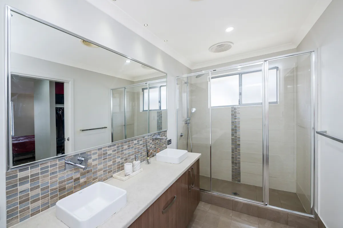 17 Golf Crescent — photo 16 of 30