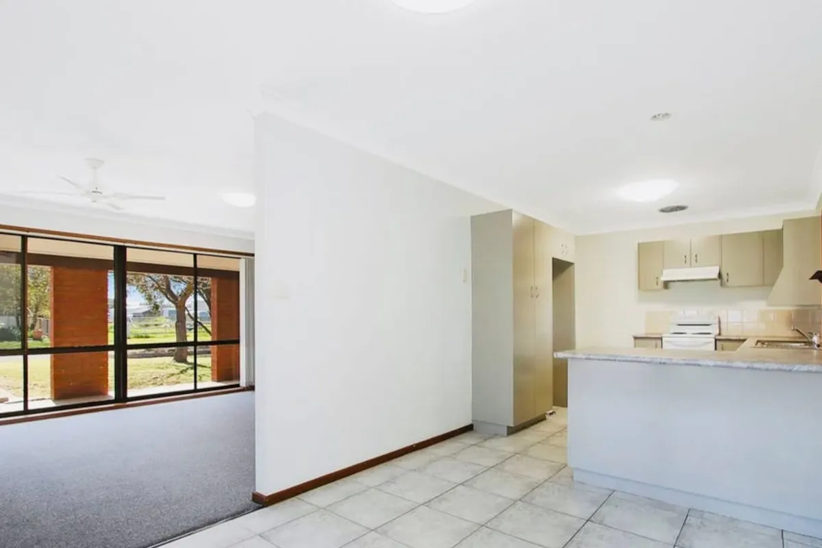 43 Webb Street — photo 3 of 7